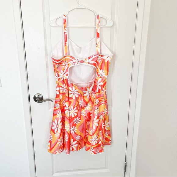 NWOT Unique Vintage Yellow Psychedelic Sweetheart Flare Dress - Picture 6 of 7